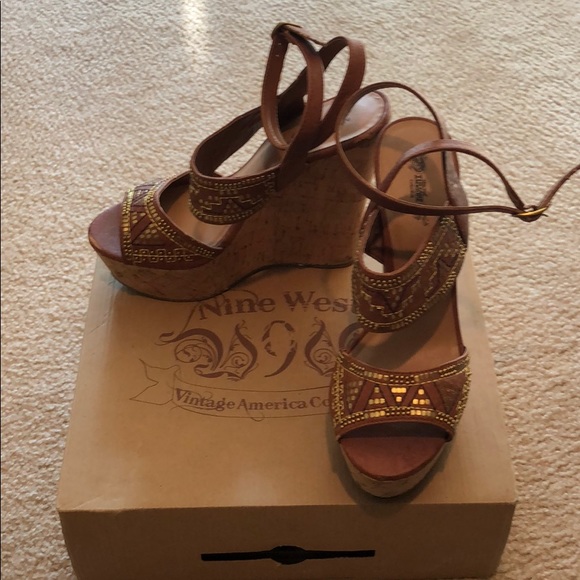 Shoe - Picture 7 of 10